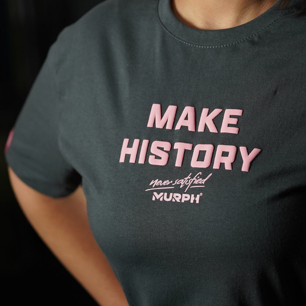 Polera Largo Intermedio Make History - Gris Charcoal