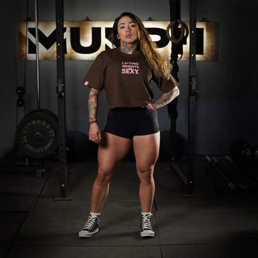 Crop Top Oversize Lifting Weights Is SEXY - Chocolate