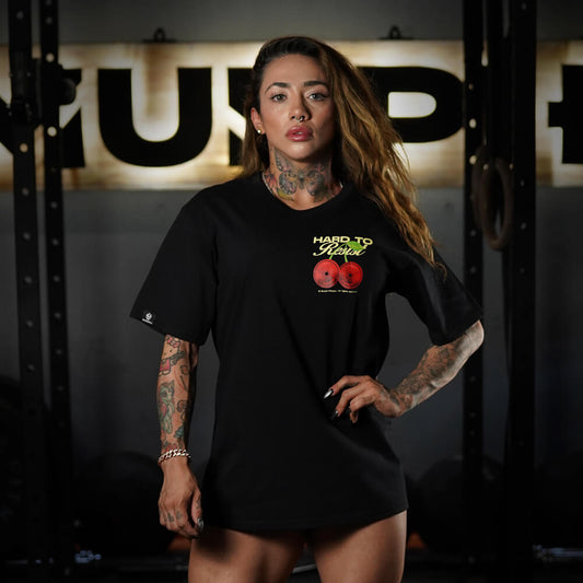 Polera Oversize HARD TO RESIST - Negro