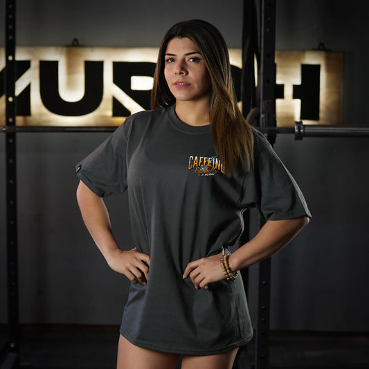 Polera Oversize Caffeine & Barbells - Gris Charcoal
