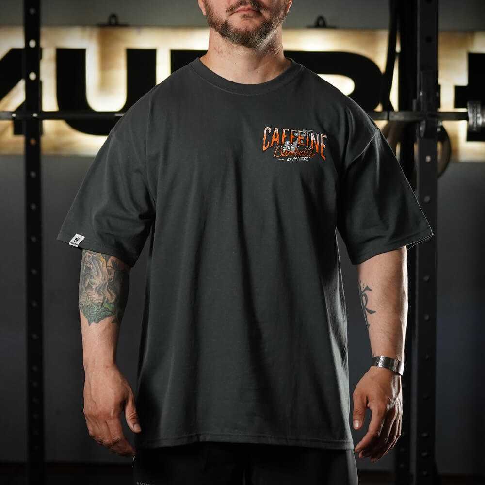 Polera Oversize Caffeine & Barbells - Gris Charcoal