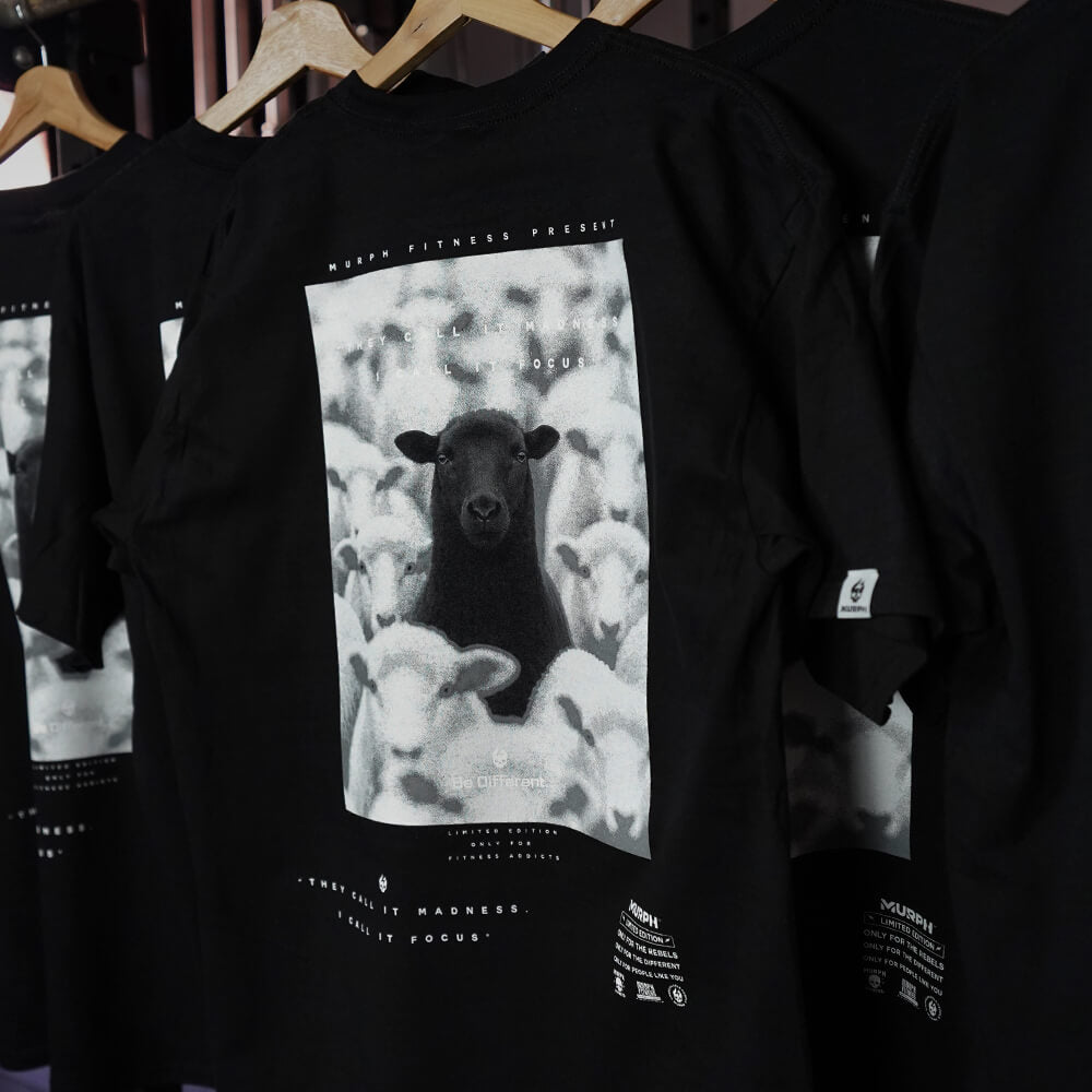 Polera Oversize OVEJA NEGRA - Negro
