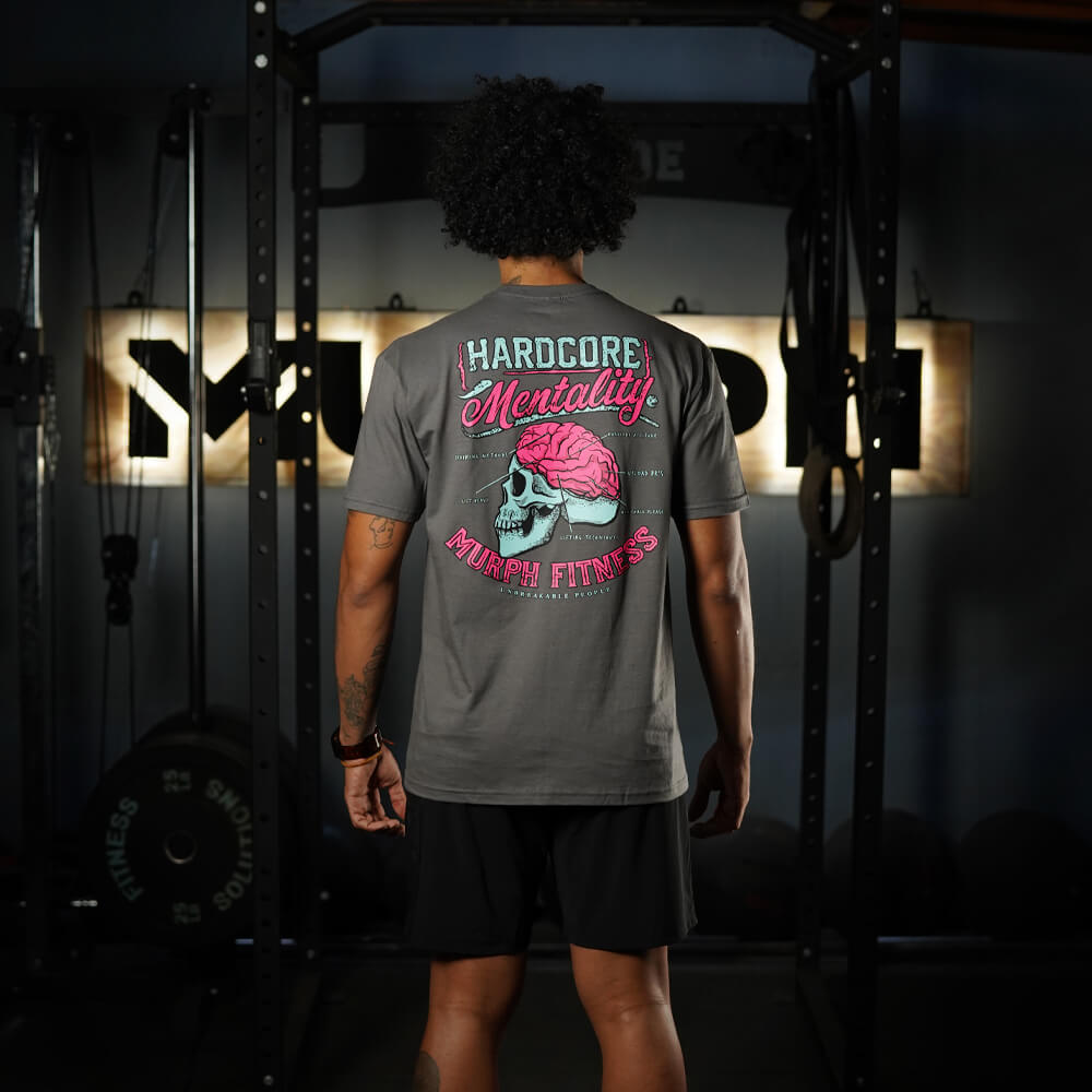 Polera Regular Fit Hardcore Mentality - Gris Charcoal