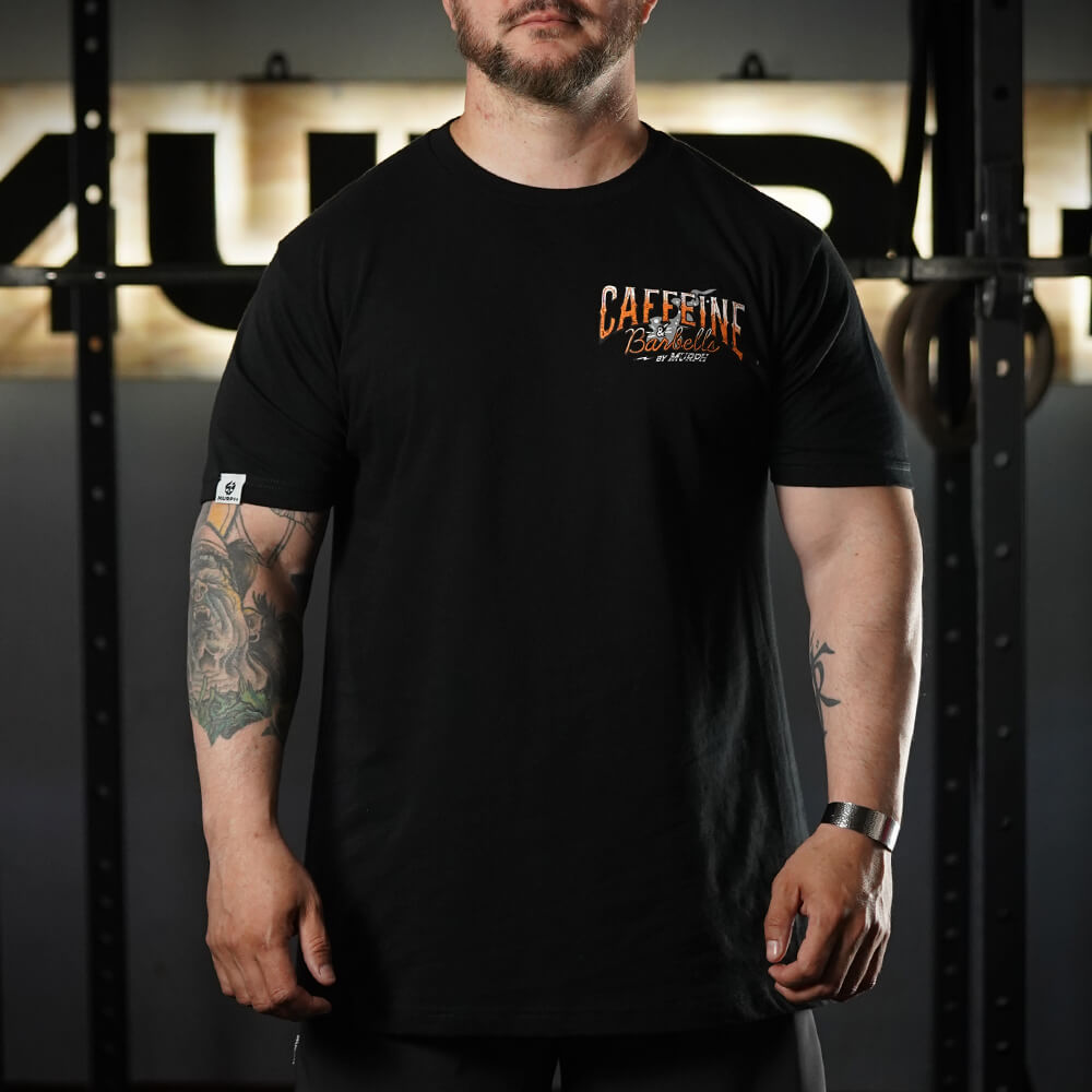 Polera Regular Fit Caffeine & Barbells - Negro