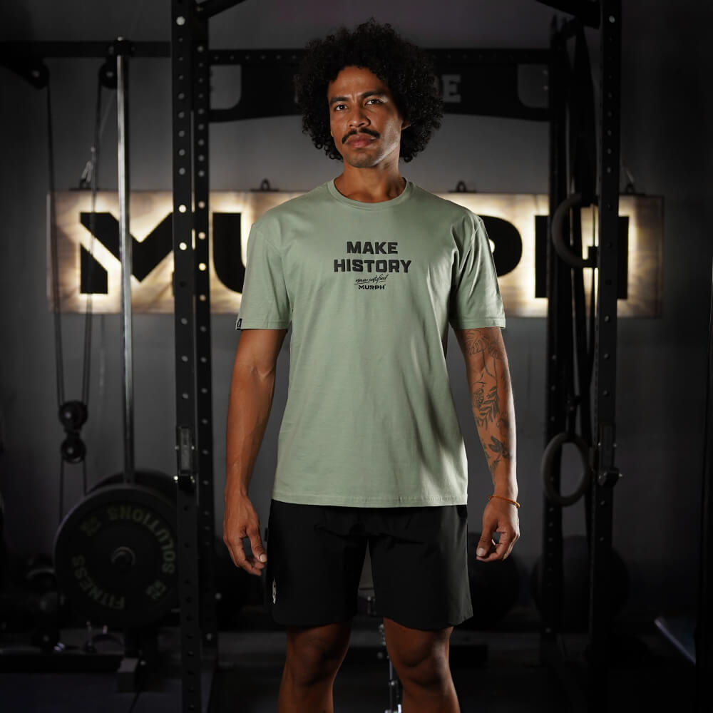 Polera Regular Fit Make History - Mossy Gray