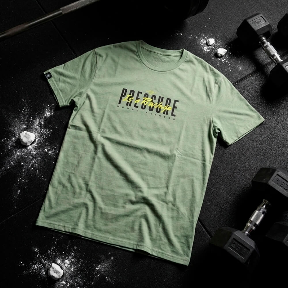 Polera Regular fit Pressure is a Privilege - Mossy