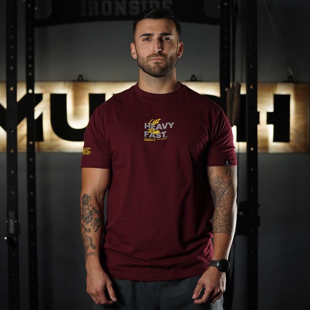 Polera Regular Fit LIFT HEAVY & RUN FAST - Burdeo