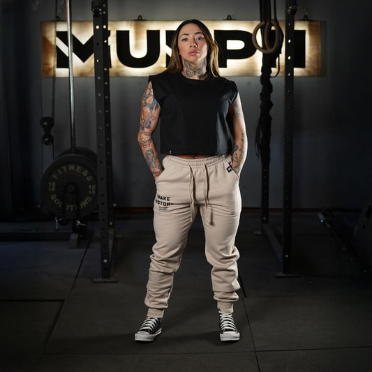 Fitted Jogger Make History - Sweet cream