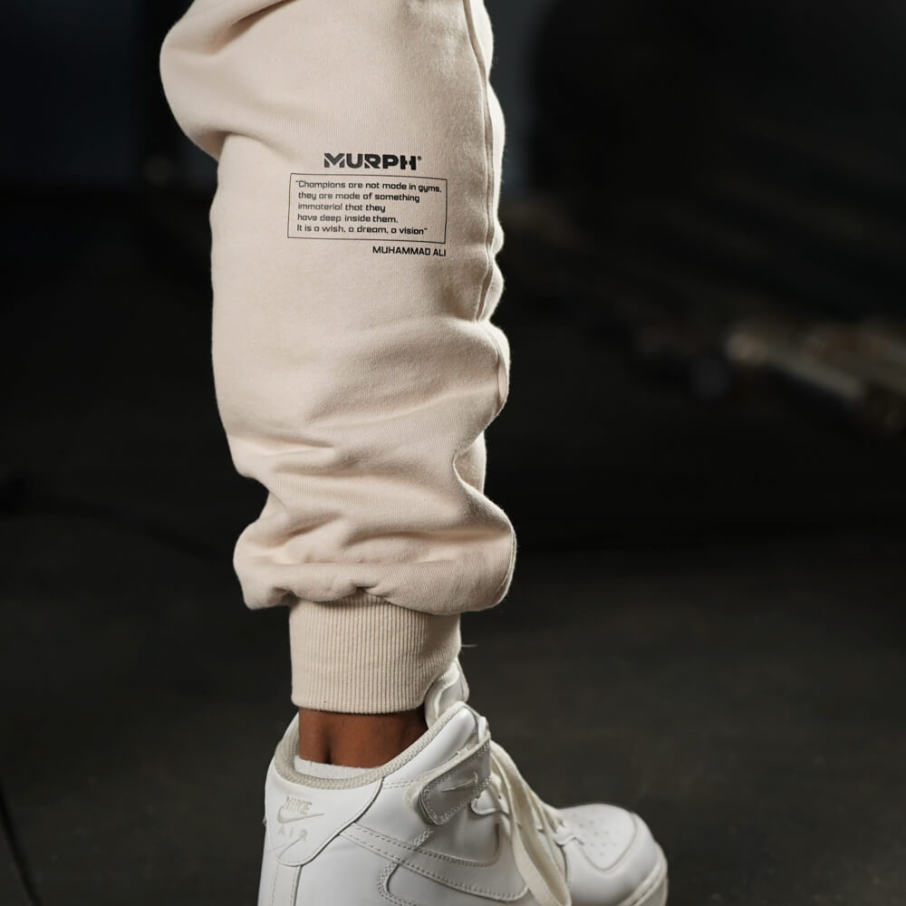 Fitted Jogger Make History - Sweet cream