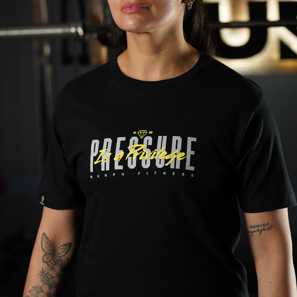 Polera Largo Intermedio Pressure is a Privilege - Negro