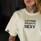 Crop Top Oversize Lifting Weights Is SEXY - Sweet Cream