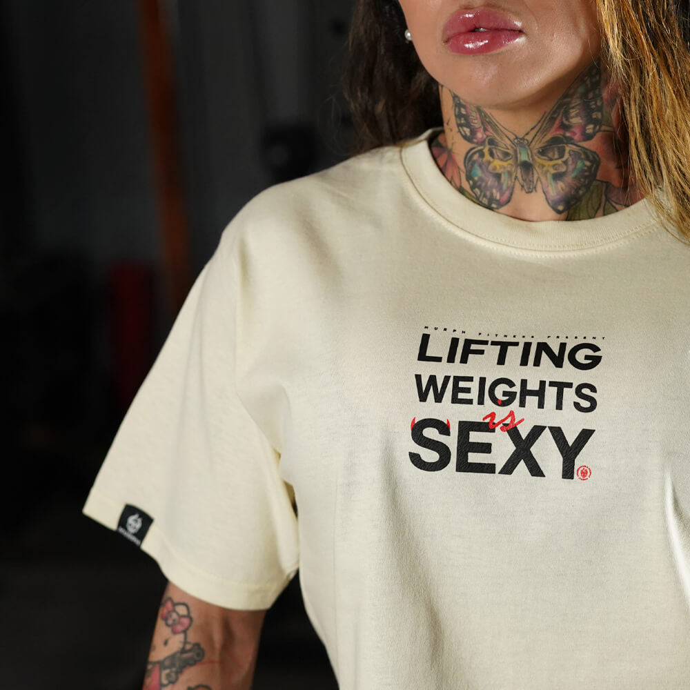 Crop Top Oversize Lifting Weights Is SEXY - Sweet Cream