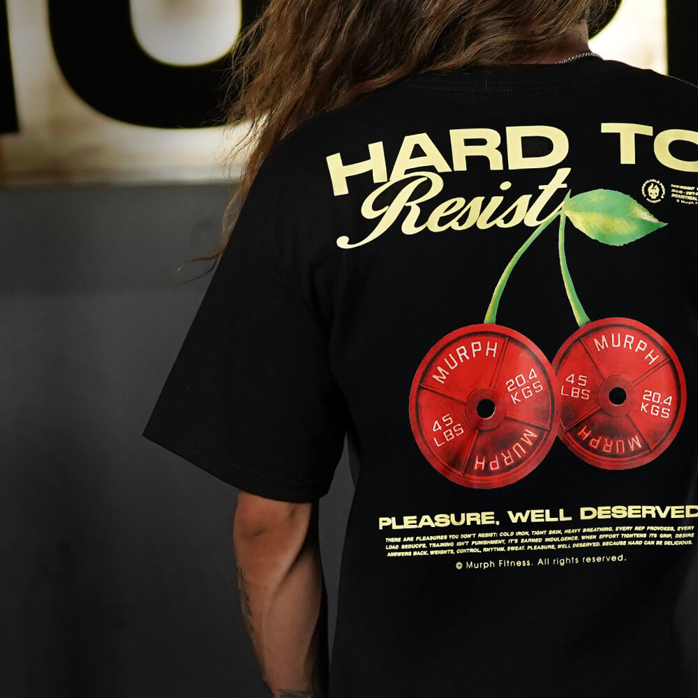 Polera Oversize HARD TO RESIST - Negro