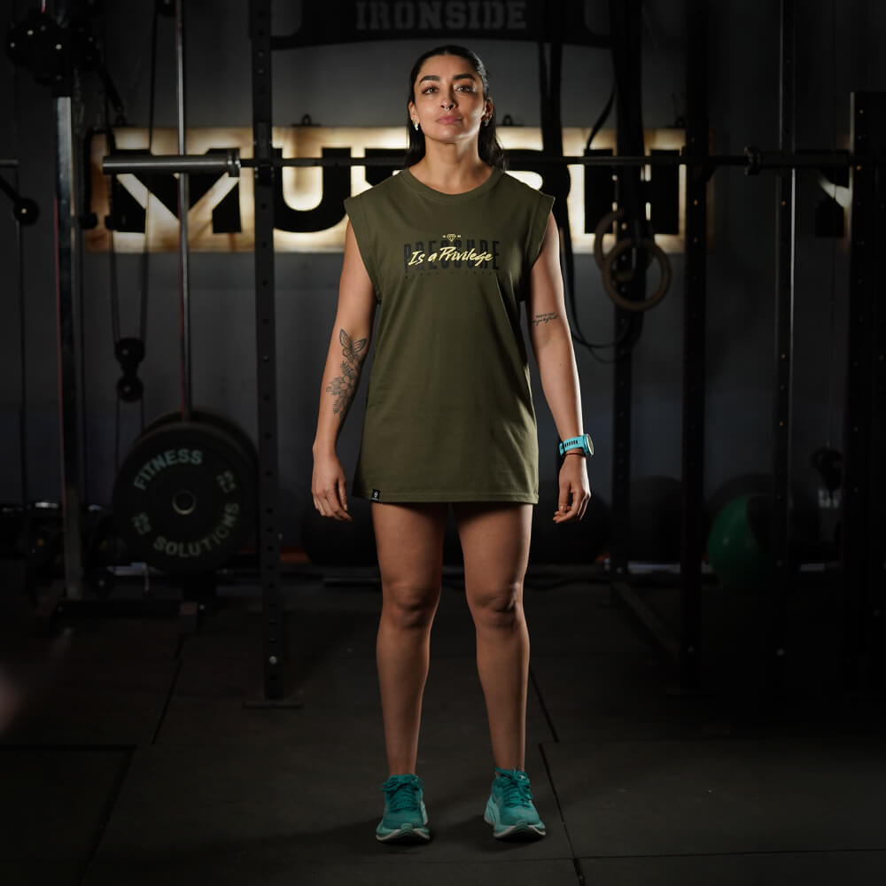 Polera Oversize Sleeveless PRESSURE IS A PRIVILEGE - Tactical Green