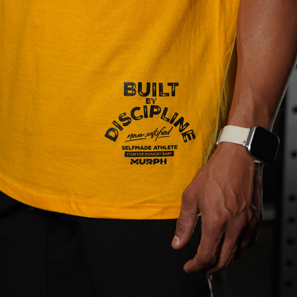 Polera Regular Fit Built By Discipline - Amarillo