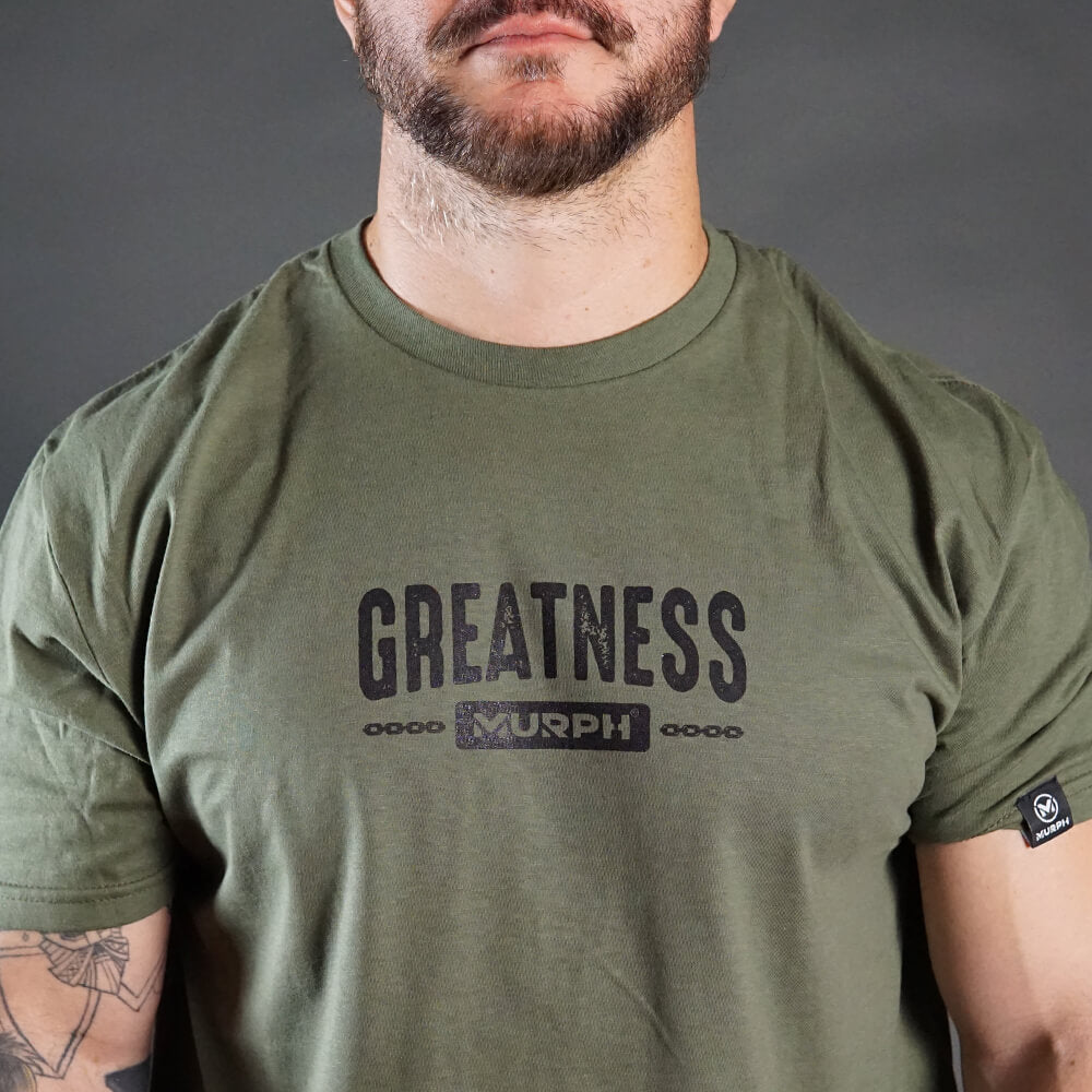 Polera Regular Fit Greatness - Verde Táctico