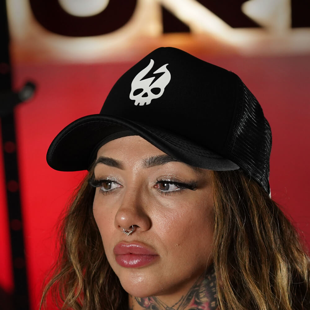 Curved Trucker Skull Logo - Black
